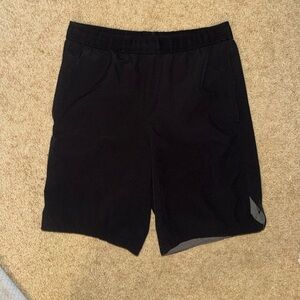 2/$12 Men's Black Shorts 7 in inseam